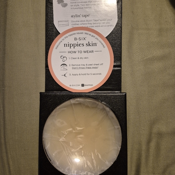 NIB Nippies Skin Covers No Show Inserts In Creme Color D+ Cup Sizes - Picture 12 of 13